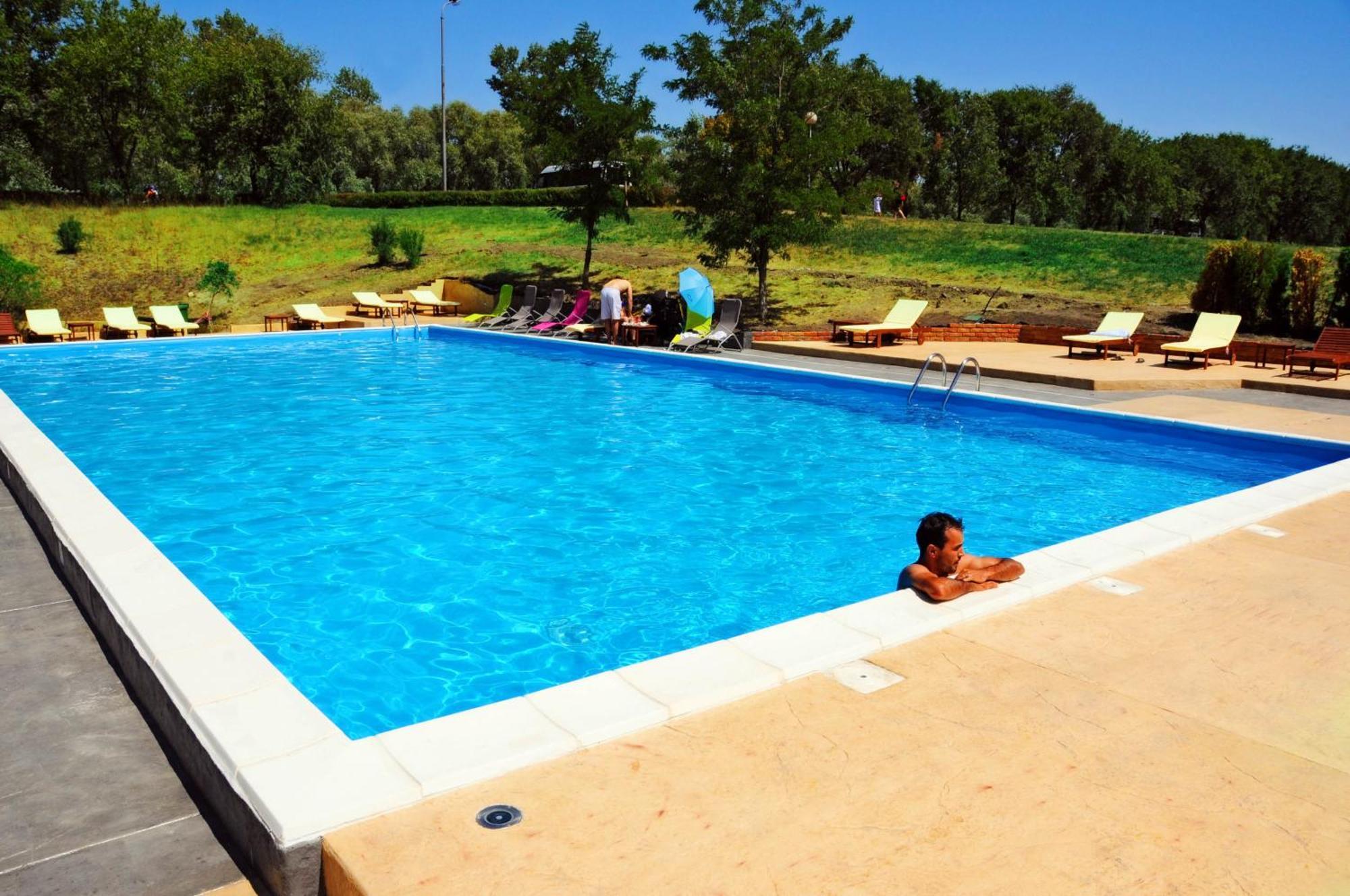 Hotel Aqua Panon Канижа Экстерьер фото