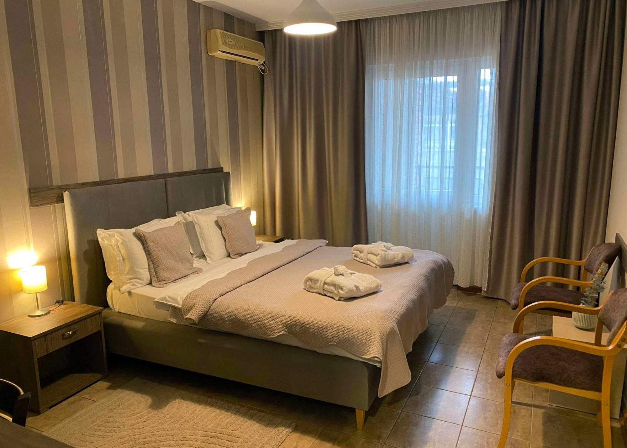 Hotel Aqua Panon Канижа Экстерьер фото